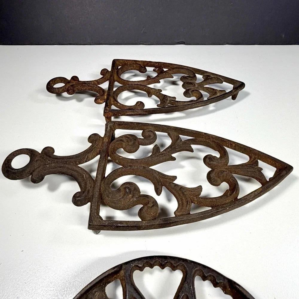 VTG Cast‎ Iron Trivets Ornate Primitive Farmhouse Kitchen Décor Rustic Set of 3